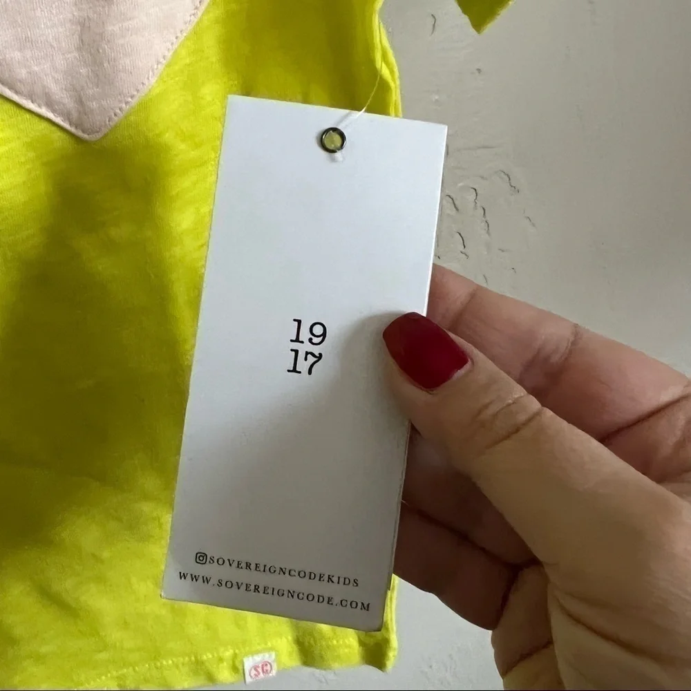 NWT Sovereign Code Neon‎ Yellow Heart T-Shirt